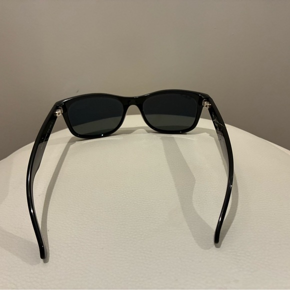 Ray-Ban New Wayfarer Sunglasses - Picture 10 of 10